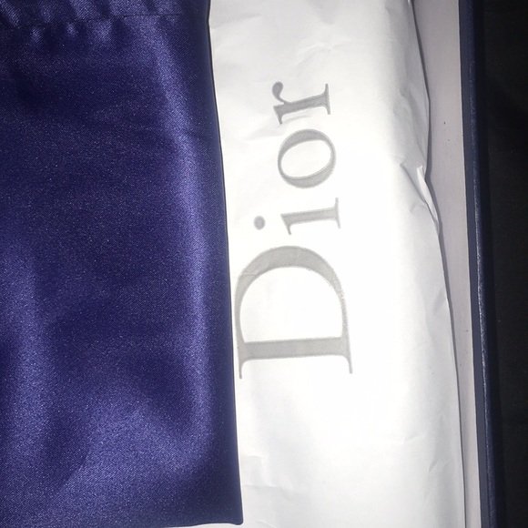 Dior Dinosaur Converse - Picture 3 of 9